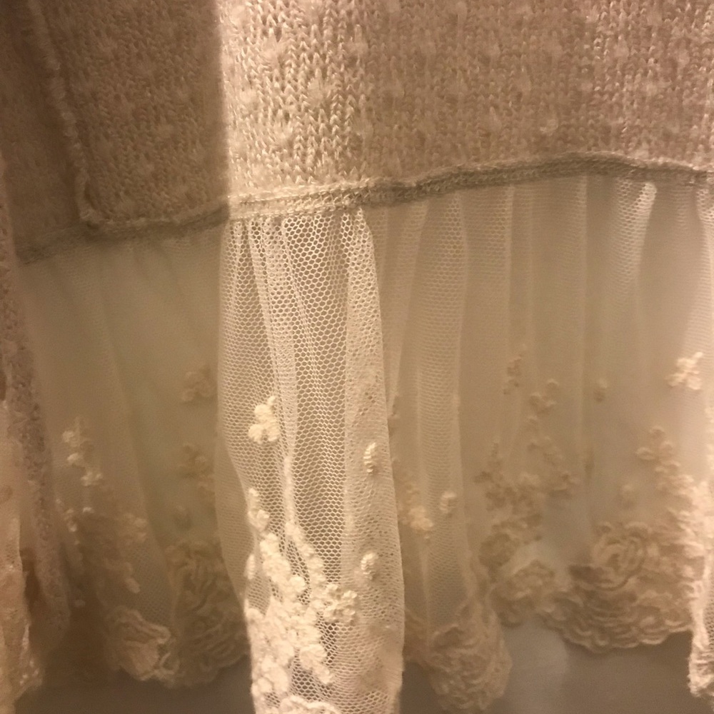 American rag sweater. - Picture 3 of 4